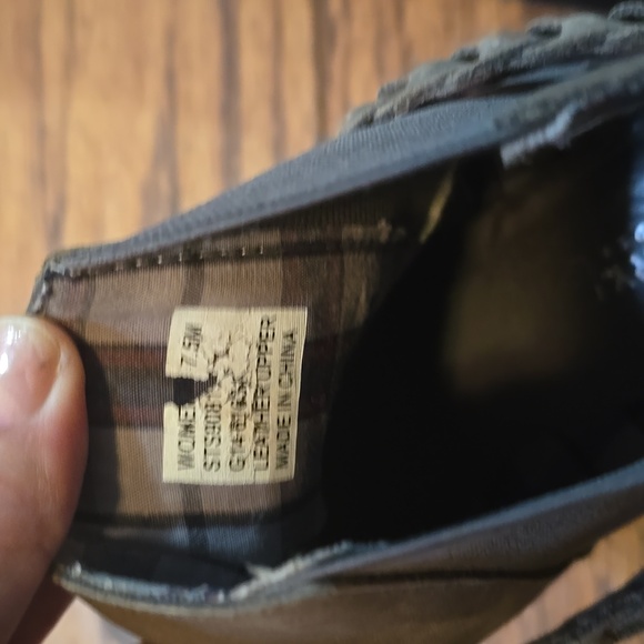 Extremely comfortable Sperry booties! - Picture 4 of 5